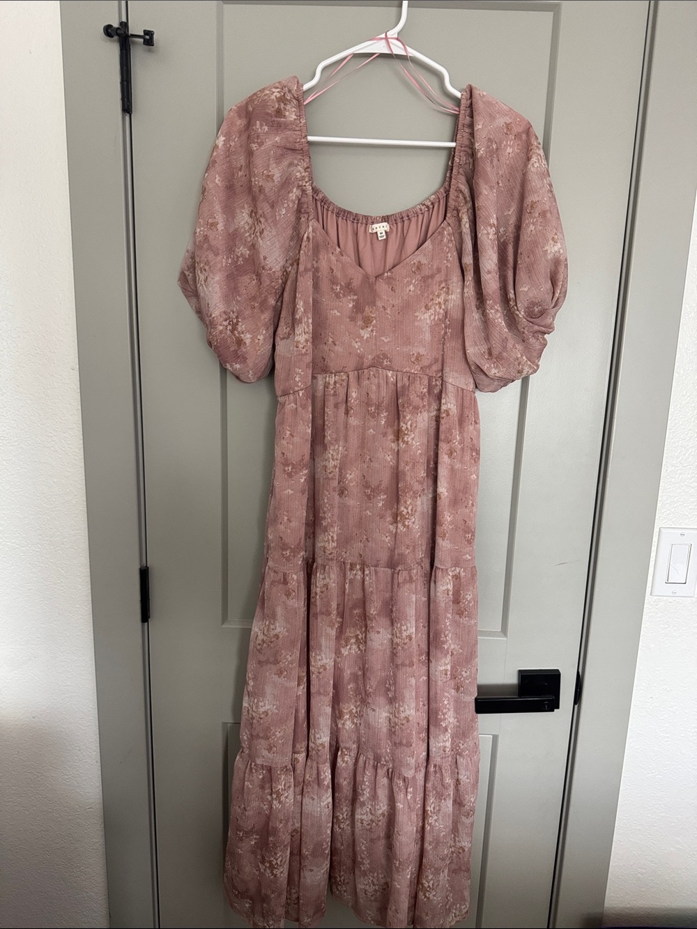 Puff-Sleeve Floral Maxi Dress in Dusty Rose